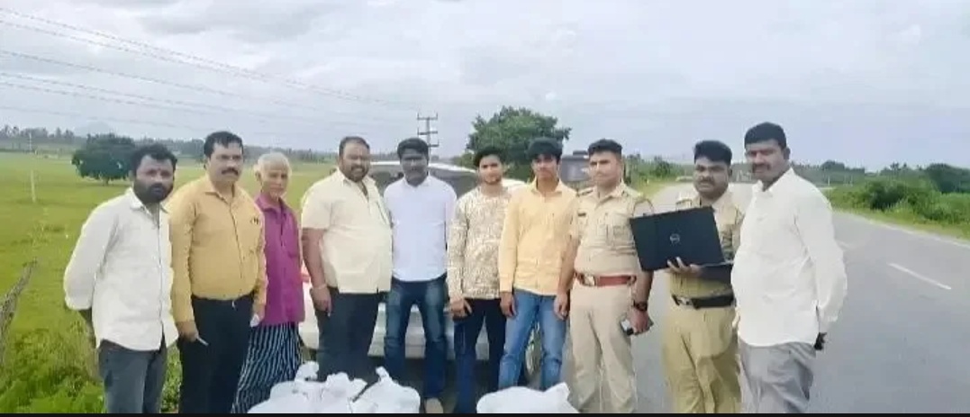 ಪಡಿತರ ಅಕ್ಕಿ ಸಾಗಾಣೆ ಮಾಡುತ್ತಿದ್ದ ಮೂವರು ಆರೋಪಿಗಳ ಬಂಧನ..