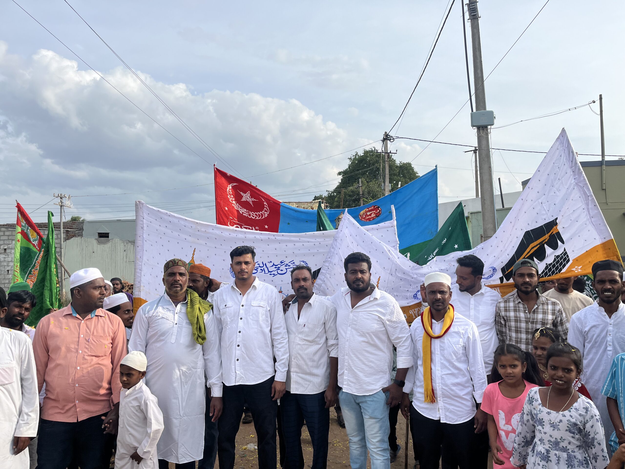 ಸಡಗರ ಸಂಭ್ರಮದಿಂದ ಈದ್ ಮಿಲಾದ್ ಆಚರಣೆ…!!